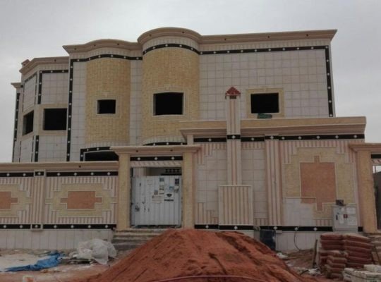خطوات ترميم واجهات المنازل والفلل في الجبيل