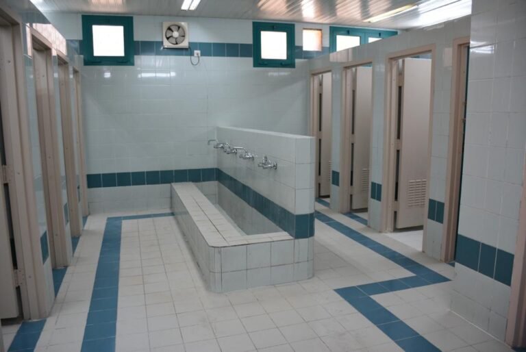 صيانة دورات المياه